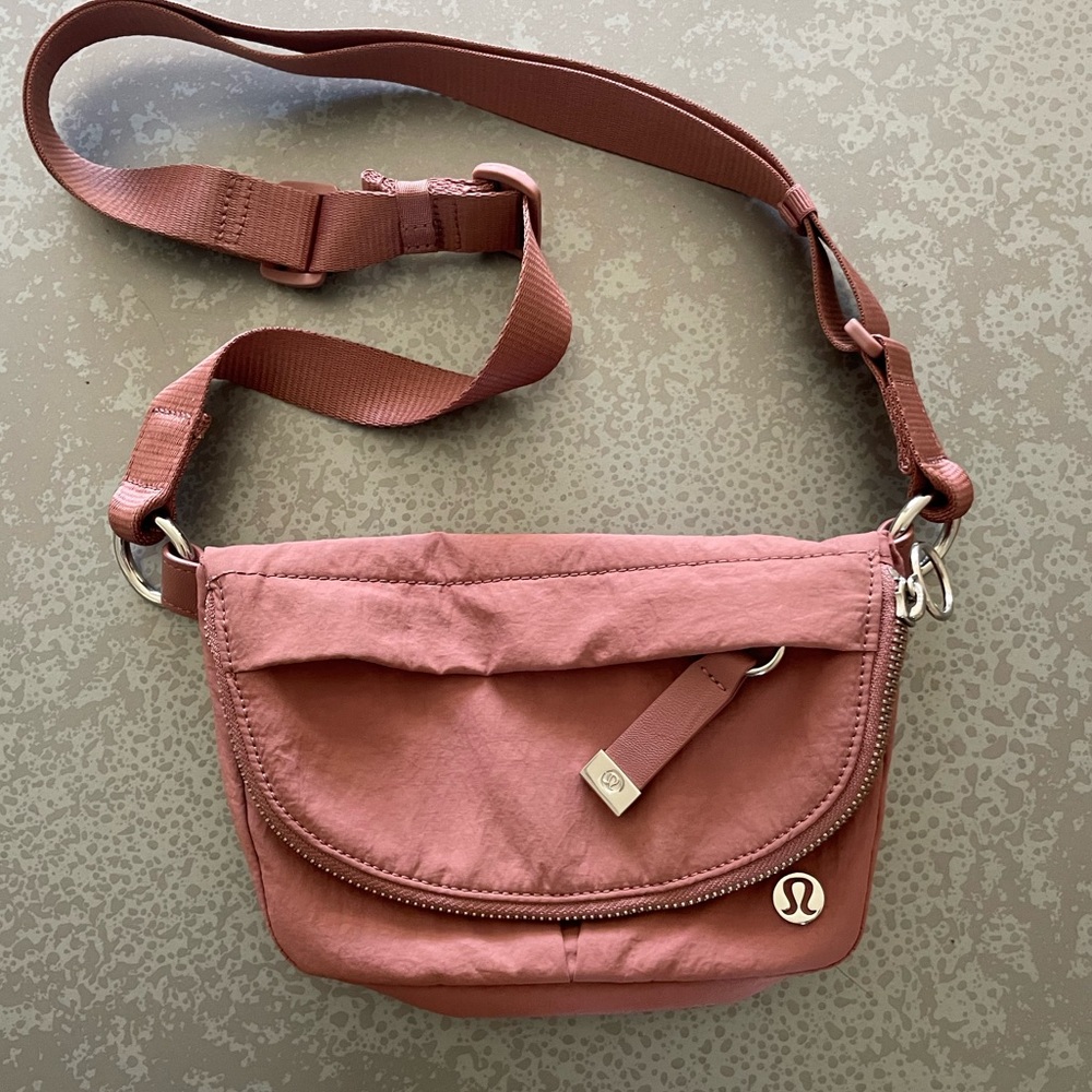 Lululemon All Night Mini Festival Crossbody